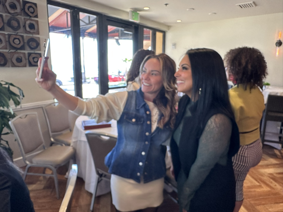 Newsworthy Stories Bring Your Business to the Beach: NetWORKcation