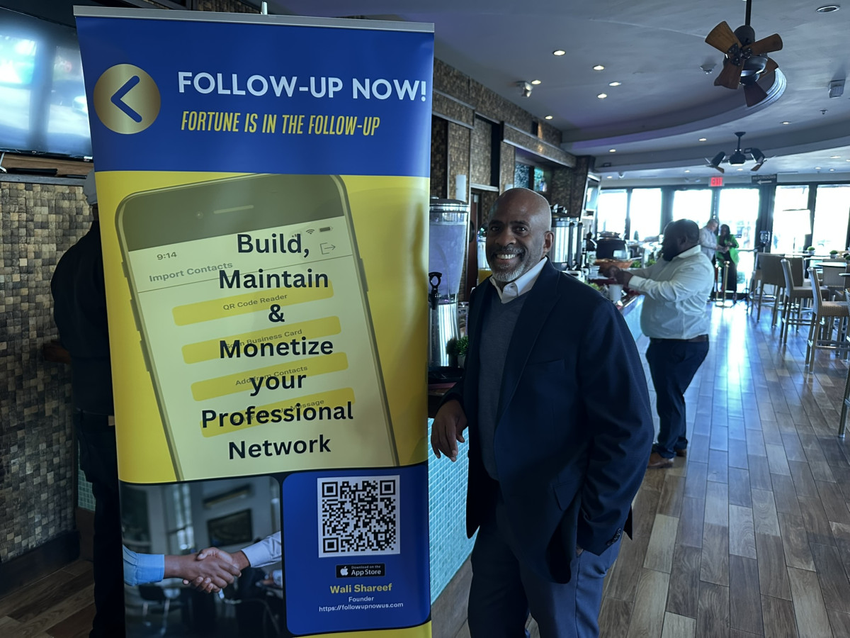 Newsworthy Stories Bring Your Business to the Beach: NetWORKcation