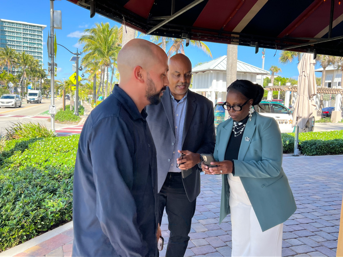 Newsworthy Stories Bring Your Business to the Beach: NetWORKcation